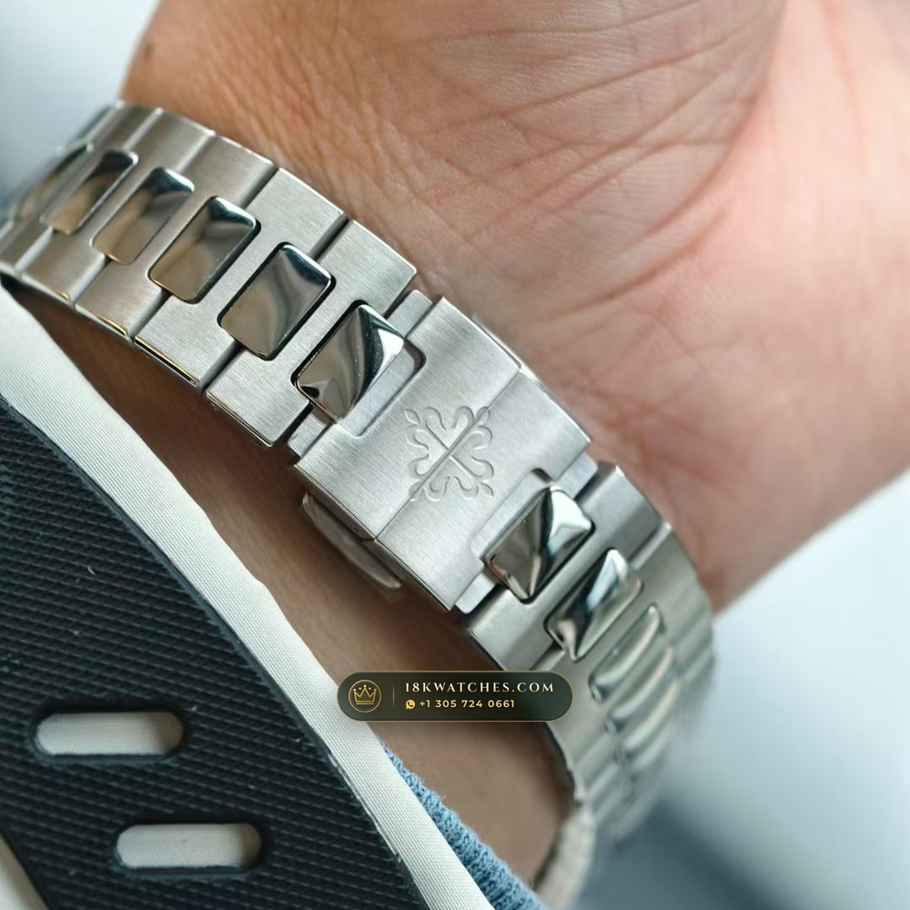 Patek Philippe Nautilus Moonphase & Power Reserve Hand-Chamfered Bevel Spec Ref. 5712A — Studio Gallery Plate VII in 904L Stainless Steel Custom Architecture (116.3g Verified Mass, Patek Philippe Cal. 240 PS IRM C LU - 22K Gold Micro-Rotor)