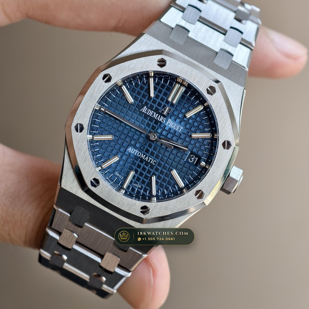 Audemars Piguet Royal Oak Selfwinding 37mm Ref. 15450ST — Studio Gallery Plate III in 904L Stainless Steel Custom Architecture (132.7g Verified Mass, Audemars Piguet Cal. 3120 / Cal. 5900)