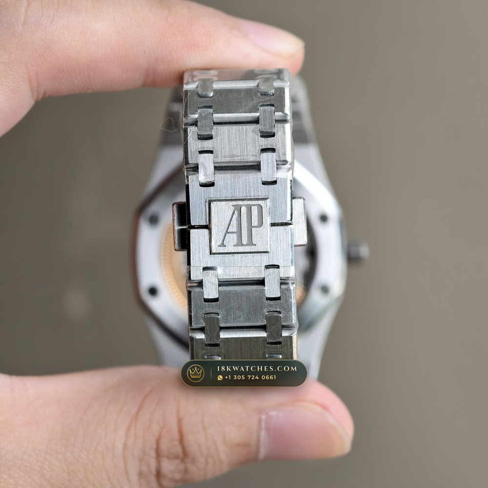 Audemars Piguet Royal Oak Jumbo Extra-Thin 39mm Ref. 15202ST.OO.1240ST.01 — Studio Gallery Plate X in 904L Stainless Steel Custom Architecture (103.2g Verified Mass, Audemars Piguet Cal. 2121 Ultra-Thin)