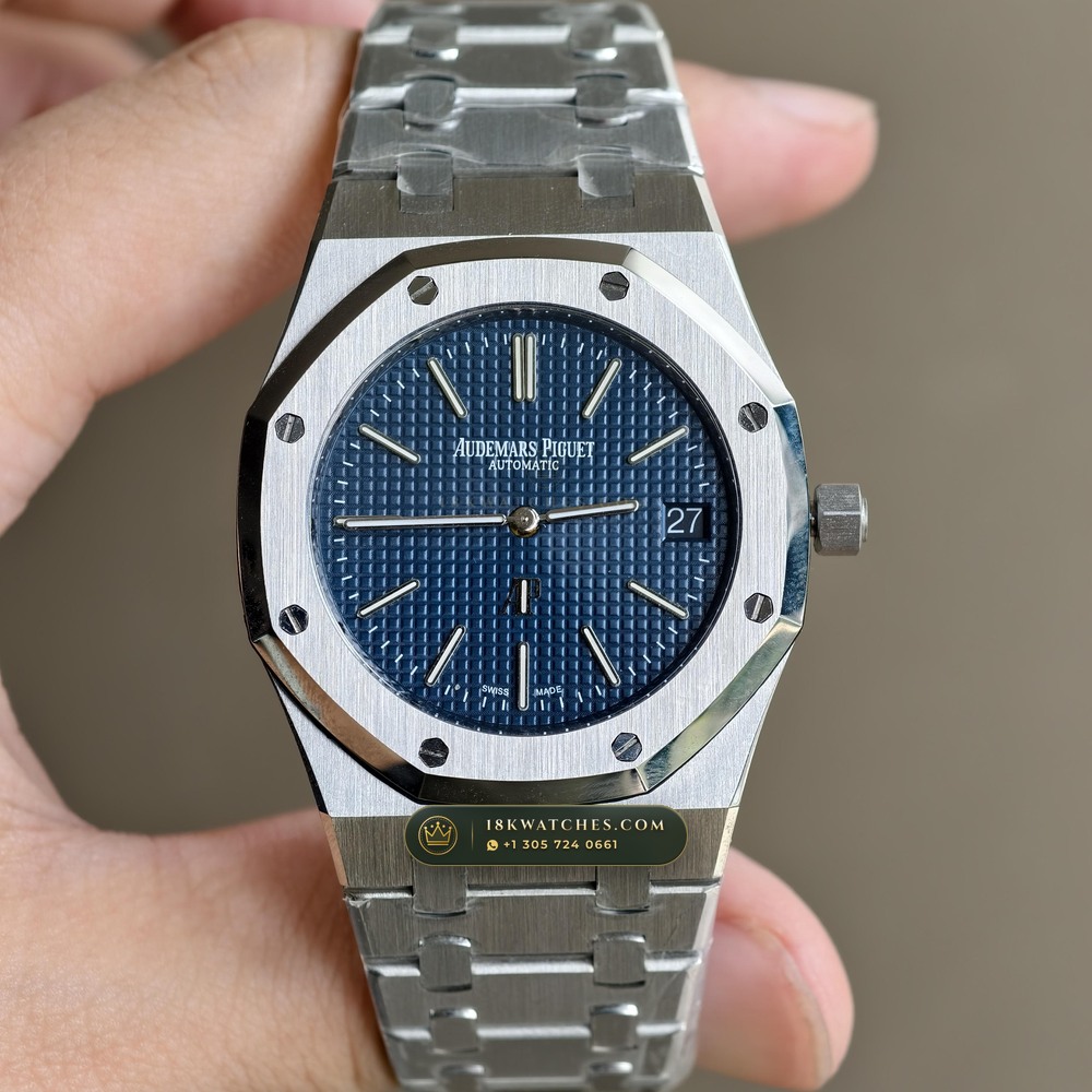 Audemars Piguet Royal Oak Jumbo Extra-Thin 39mm Ref. 15202ST.OO.1240ST.01